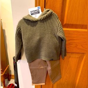 DKNY Boys 2 Piece Chenille Sweater and Pant Set Size 12M- Green and Tan NEW w T